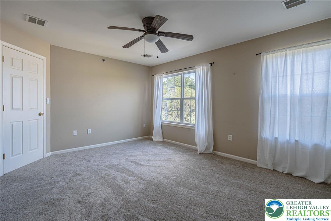 946 Nittany Court Allentown, PA 18104 - Photo 18 of 36