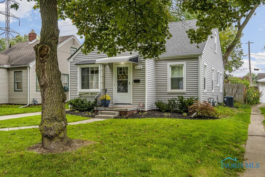 3572 Bellevue Road Toledo, OH 43613 - Photo 2 of 42 Gallery Image 2