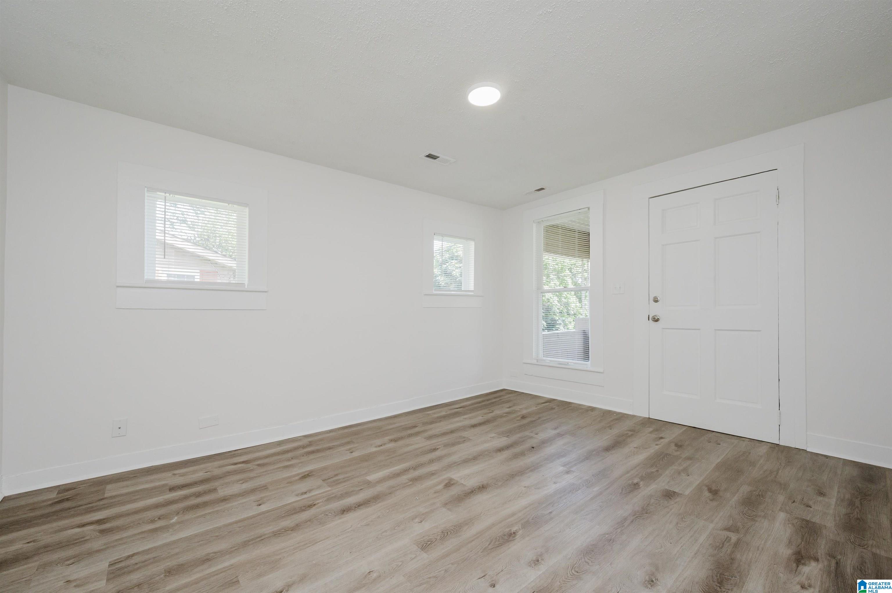 8441 Thomas Avenue Leeds, AL 35094 - Photo 14 of 37