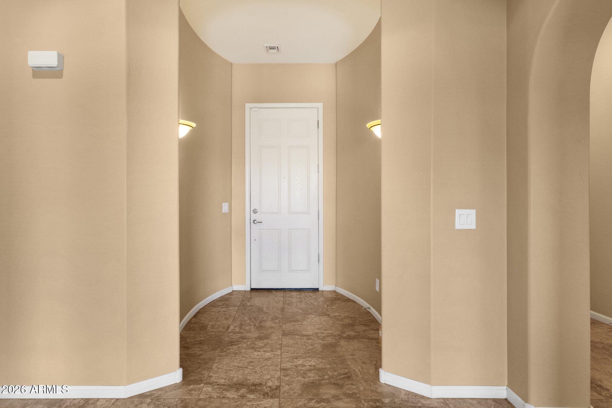 2403 East Robb Lane Phoenix, AZ 85024 - Photo 4 of 40