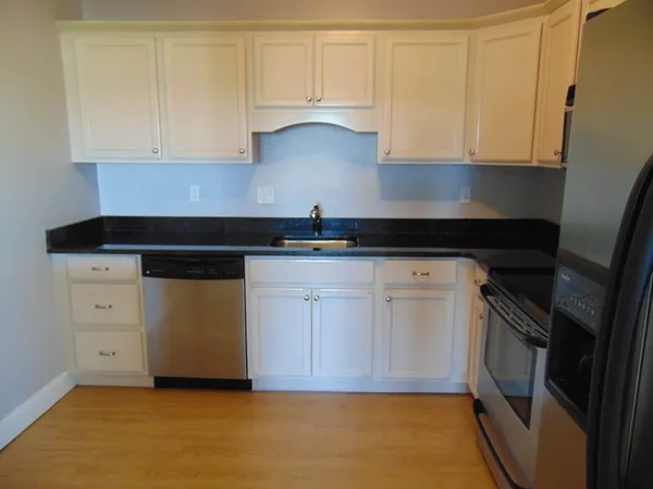 $2,000 | 200 Cove Way, Unit 101, Quincy, MA 02169