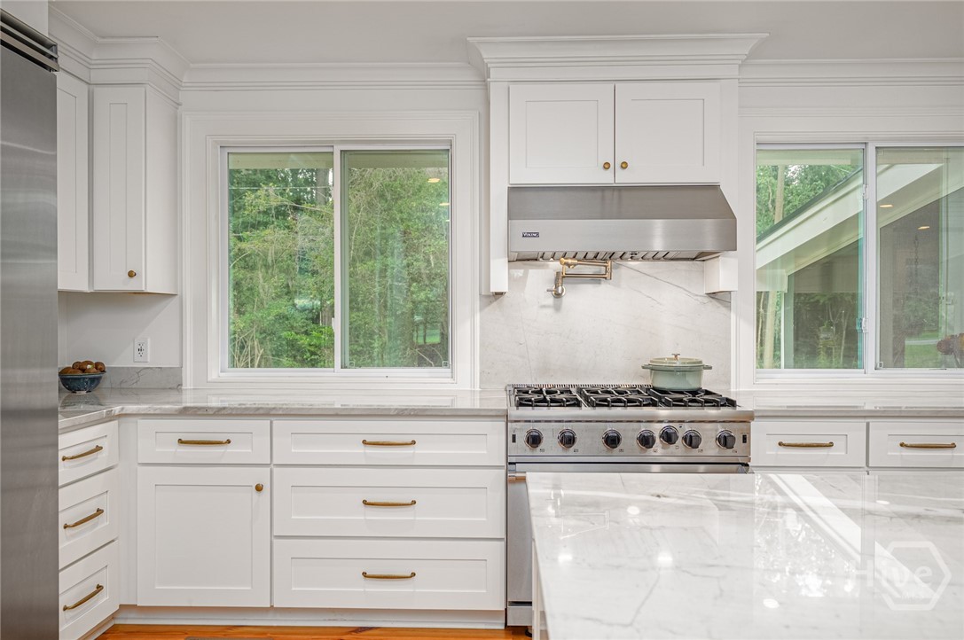 710 Bradley Point Road Savannah, GA 31410 - Photo 13 of 47