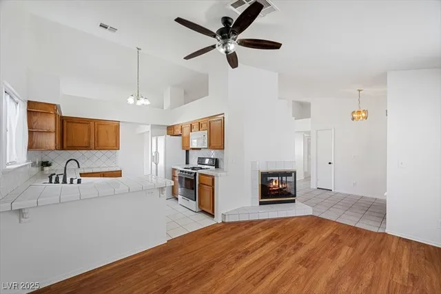 $435,000 | 2840 Sterling Silver Street, Las Vegas, NV 89108