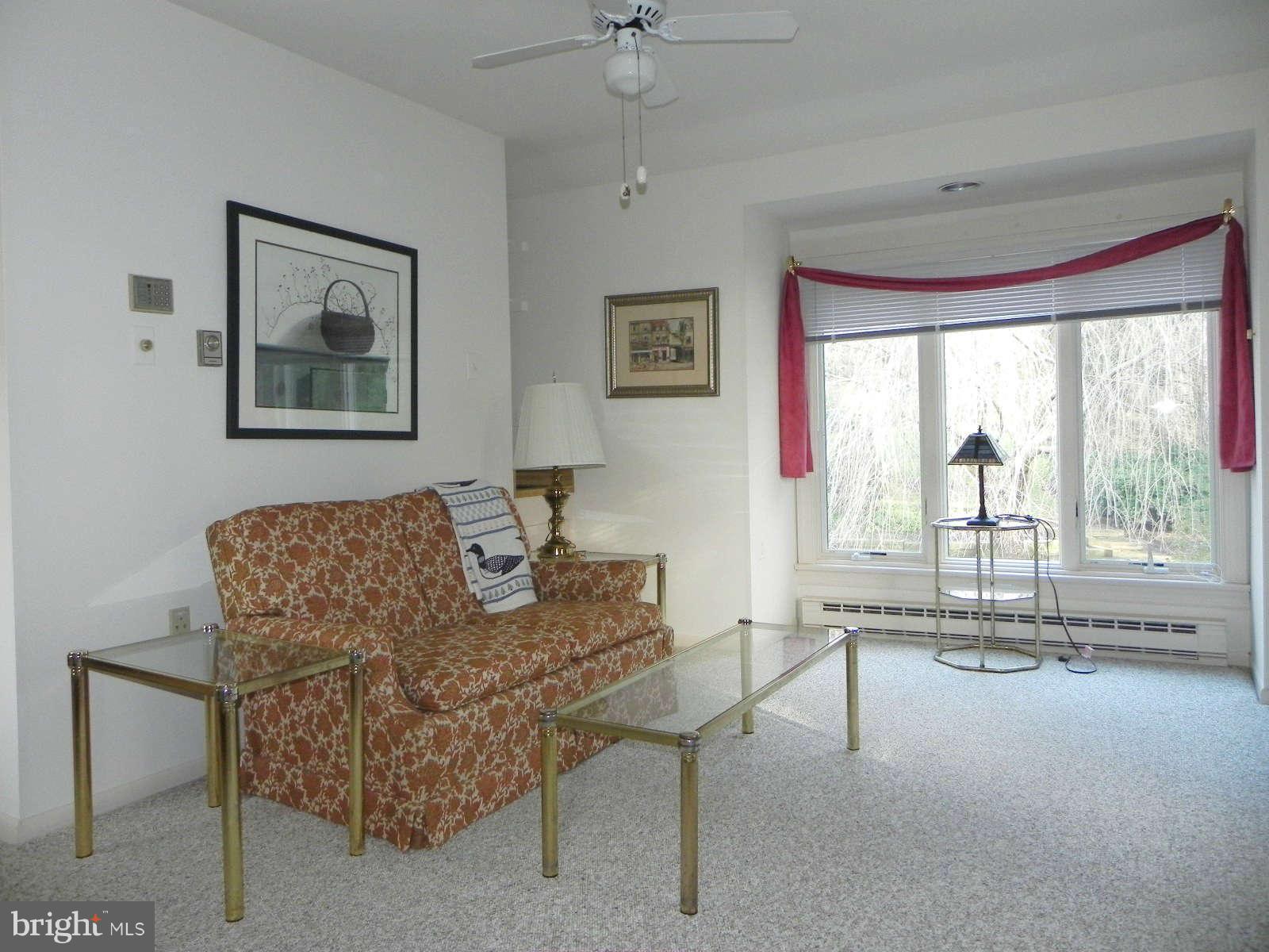 1938 Ruxton Road Baltimore, MD 21204 - Photo 22 of 30 Apartment Living Room