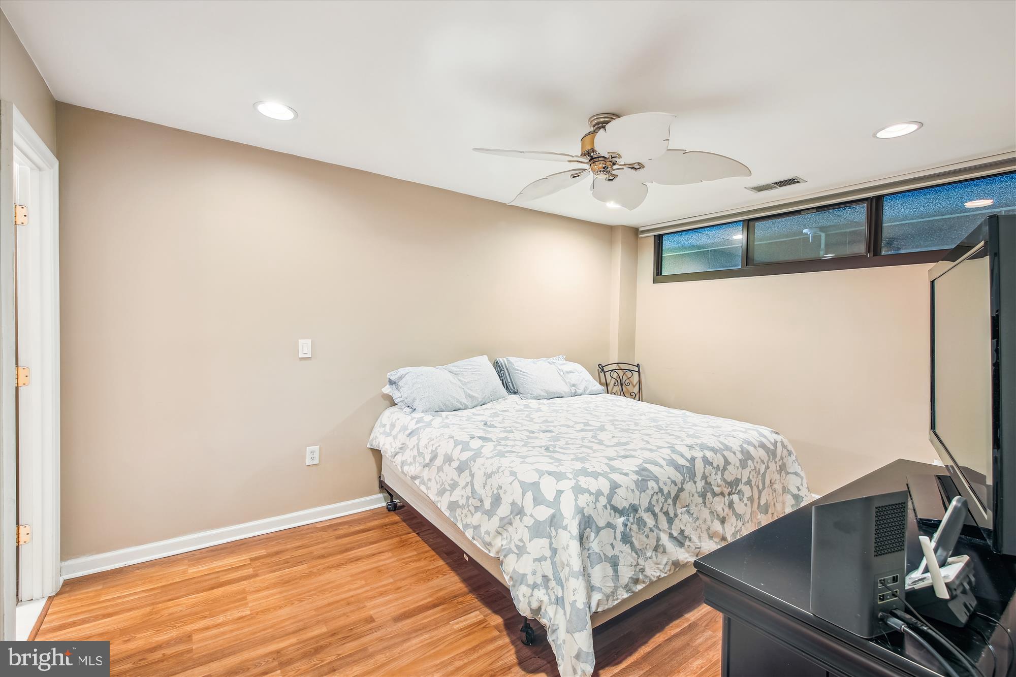 902 Chesapeake House Road, Unit 902N Bethany Beach, DE 19930 - Photo 22 of 56 Primary Bedroom