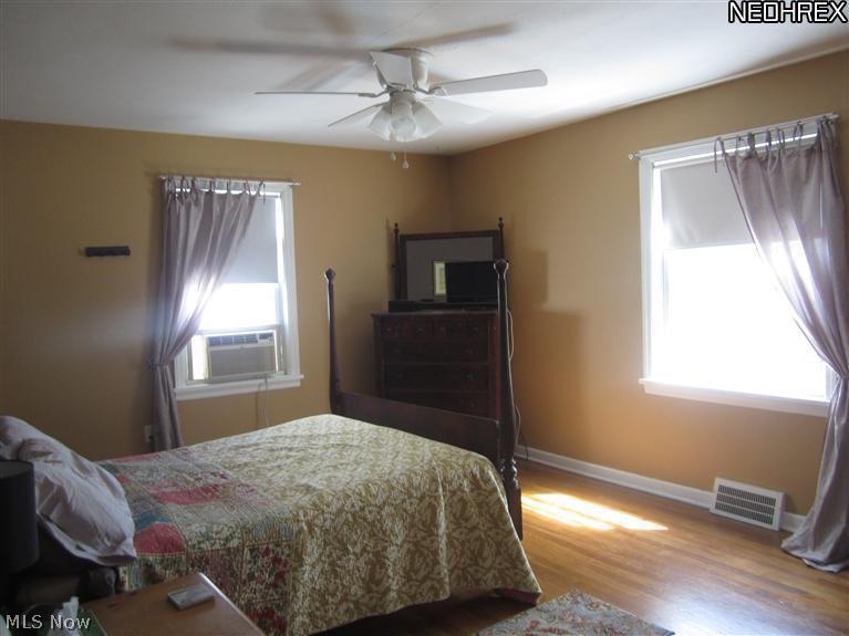 3720 Strathavon Road Cleveland, OH 44120 - Photo 12 of 17 Master Bedroom.