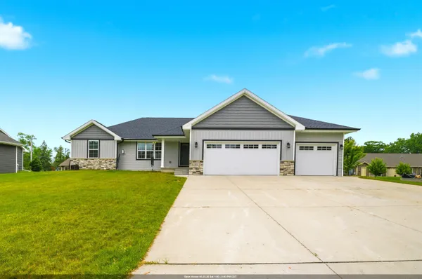 $360,000 | 511 Adams Street, Oconto, WI 54153