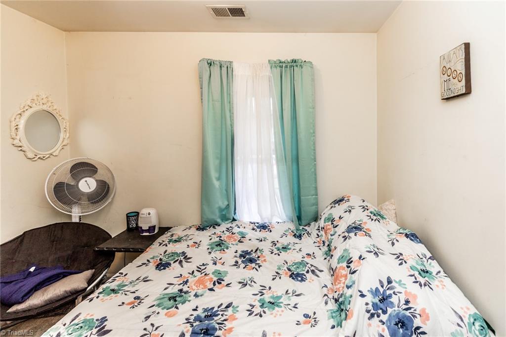 131 Spring Garden Circle High Point, NC 27260 - Photo 13 of 23 Gallery Image 13