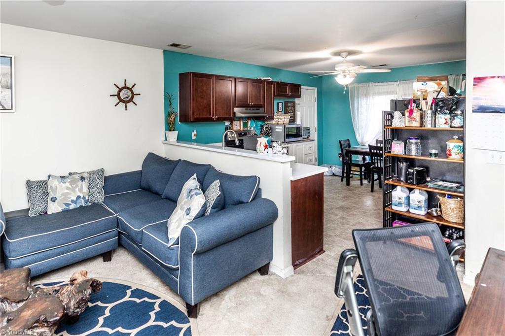 131 Spring Garden Circle High Point, NC 27260 - Photo 5 of 23 Gallery Image 5