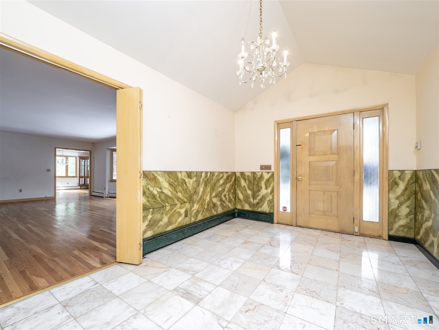 78 Ruscoe Road Wilton, CT 06897 - Photo 18 of 40 a view of an empty room with window