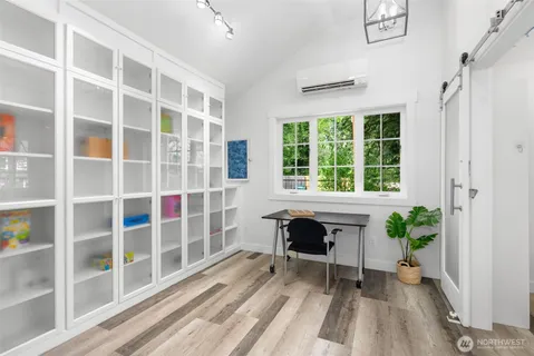$955,000 | 11837 Venice Loop Northeast, Bainbridge Island, WA 98110
