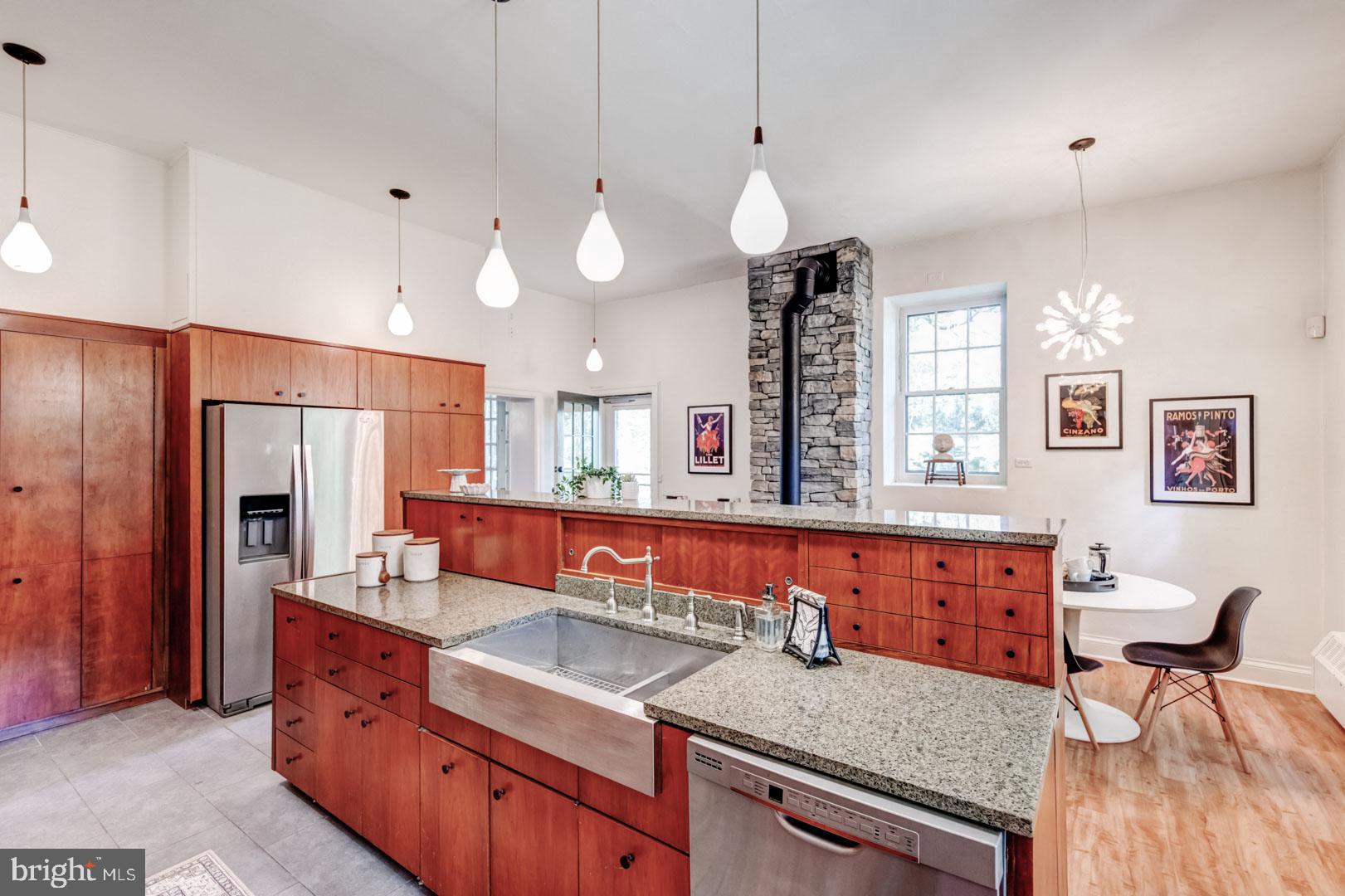 100 West Hampton Road Philadelphia, PA 19118 - Photo 15 of 41