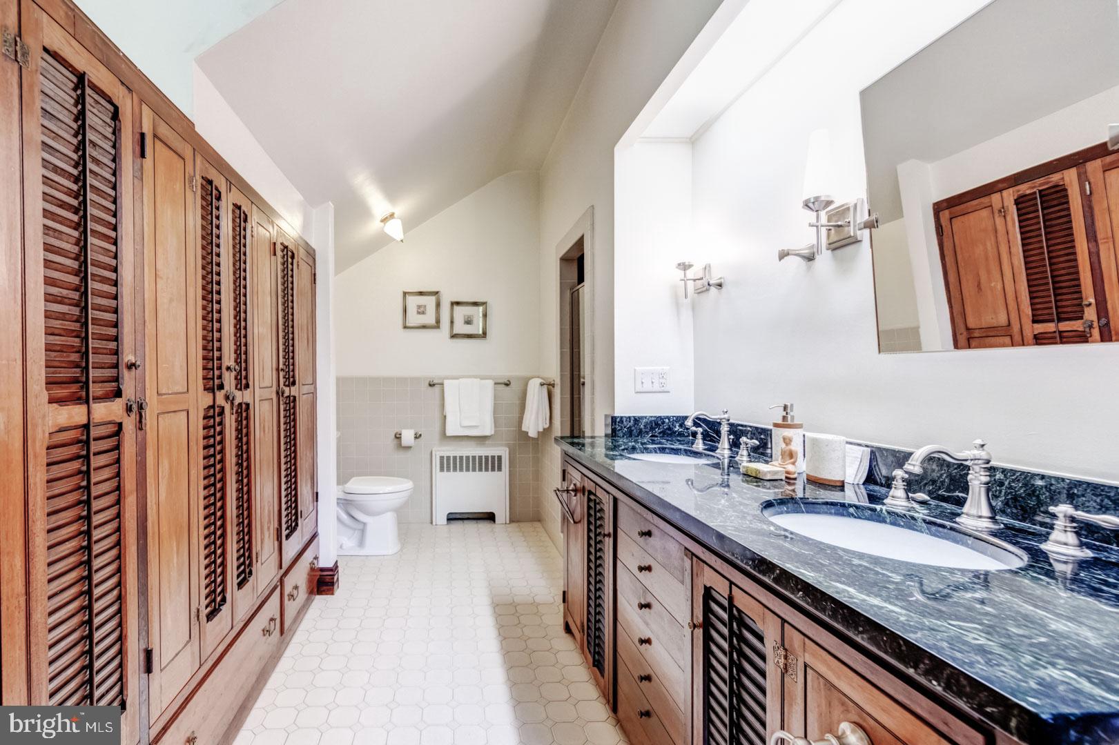 100 West Hampton Road Philadelphia, PA 19118 - Photo 27 of 41