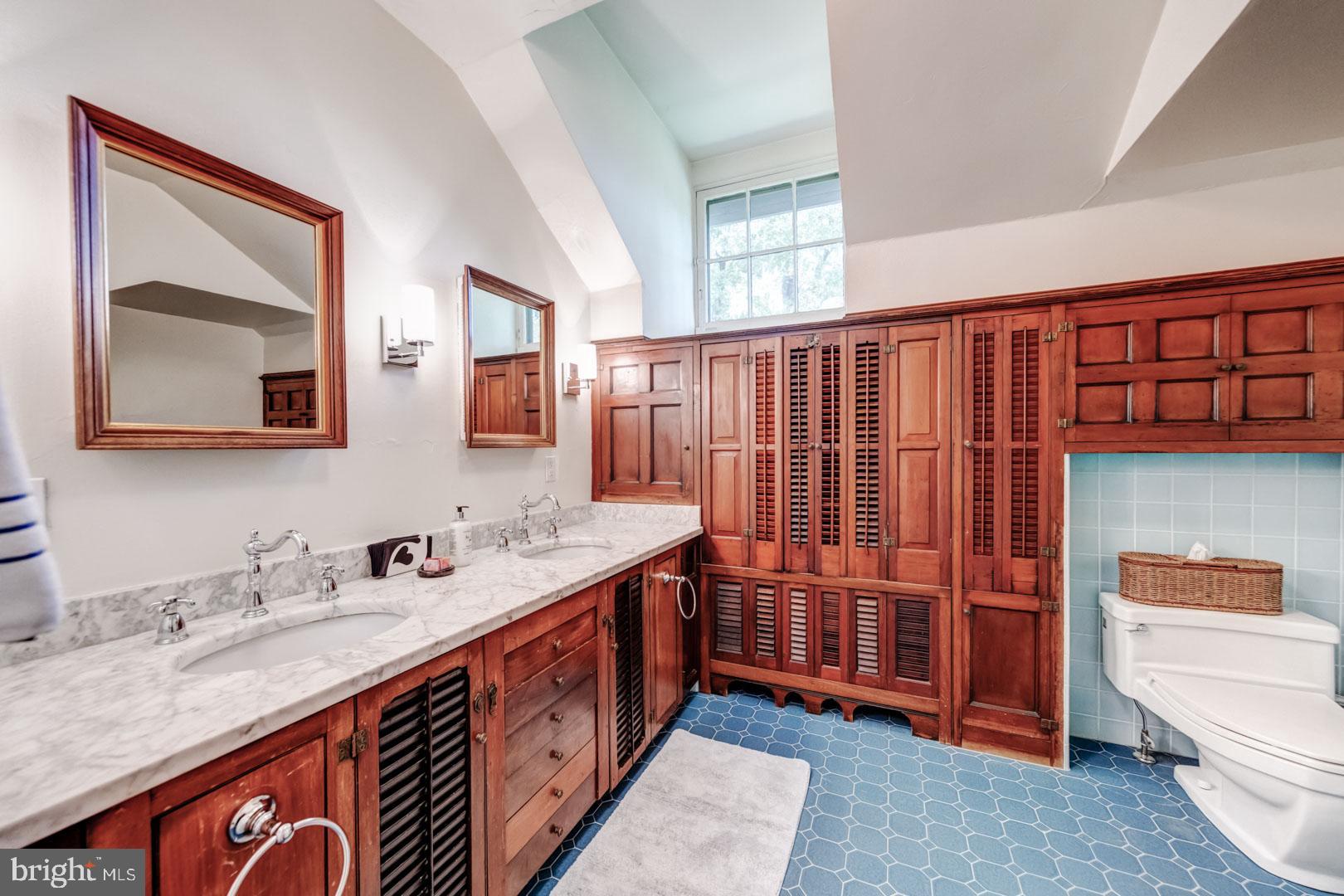 100 West Hampton Road Philadelphia, PA 19118 - Photo 30 of 41