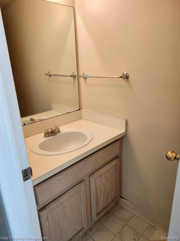 23560 Lahser Road Southfield, MI 48033 - Photo 17 of 19