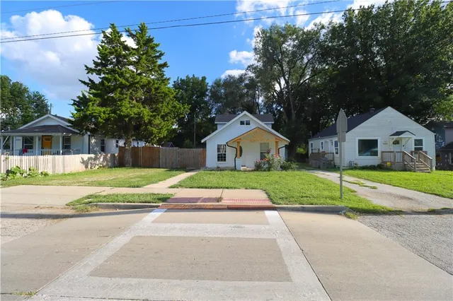 $167,000 | 3207 Farrow Avenue, Kansas City, KS 66104