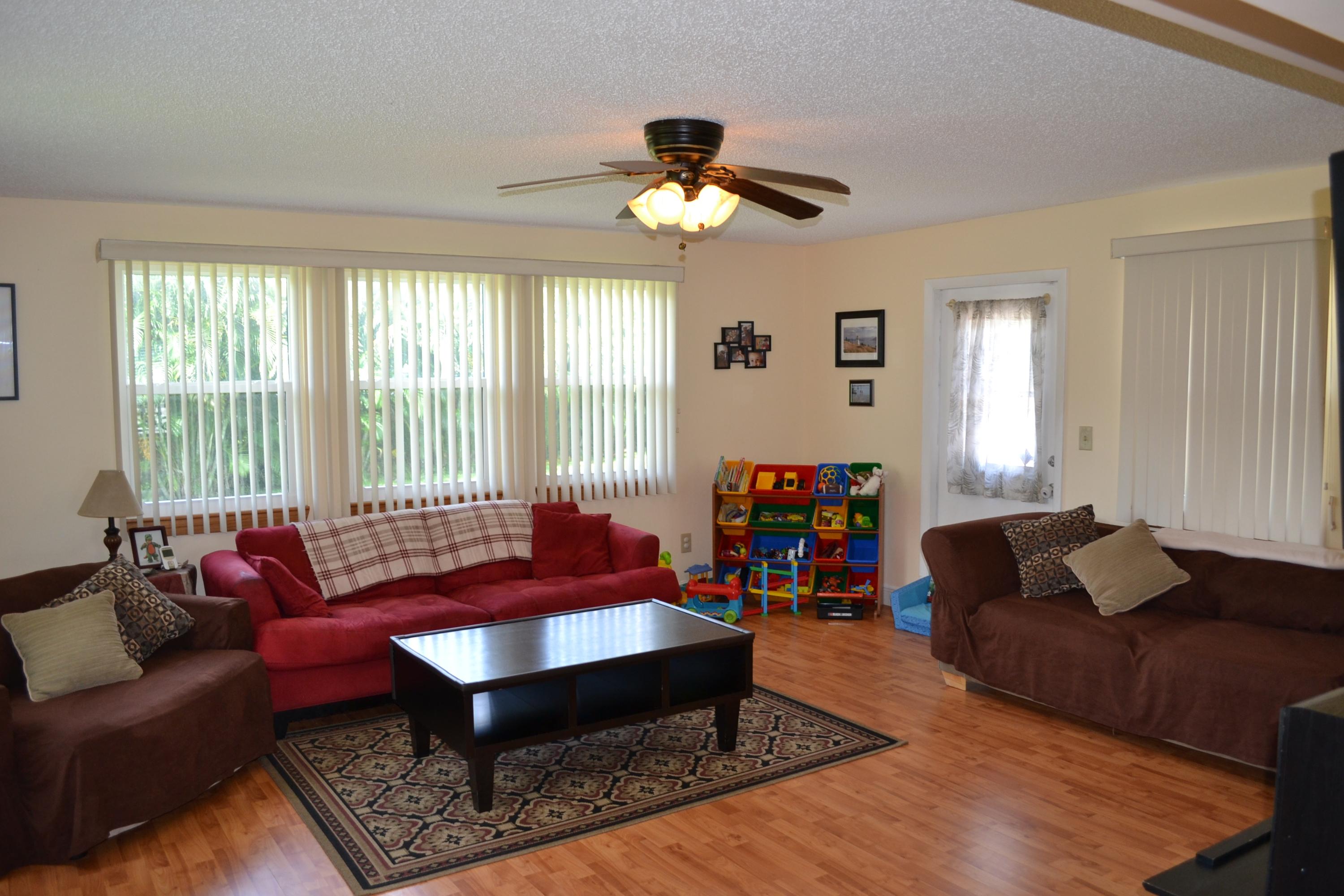 403 Chevron Circle Jupiter, FL 33458 - Photo 8 of 20 Family Room