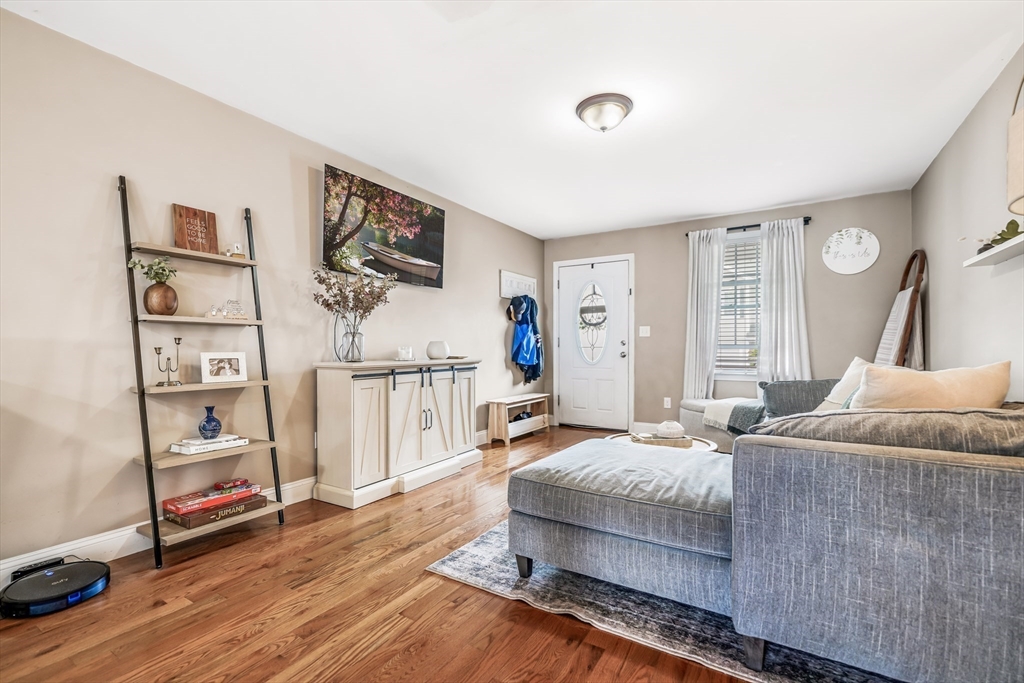 40 Winchester Lane, Unit 10 Fall River, MA 02721 - Photo 4 of 18 Gallery Image 4