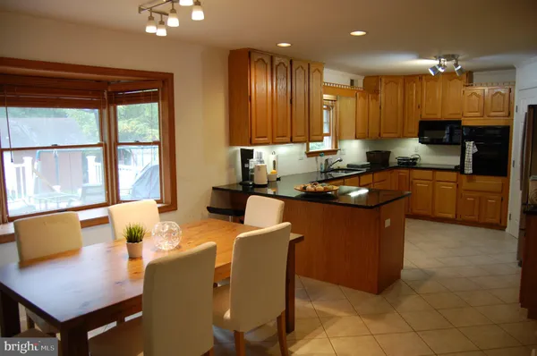 $4,850 | 1983 Horse Shoe Drive, Vienna, VA 22182