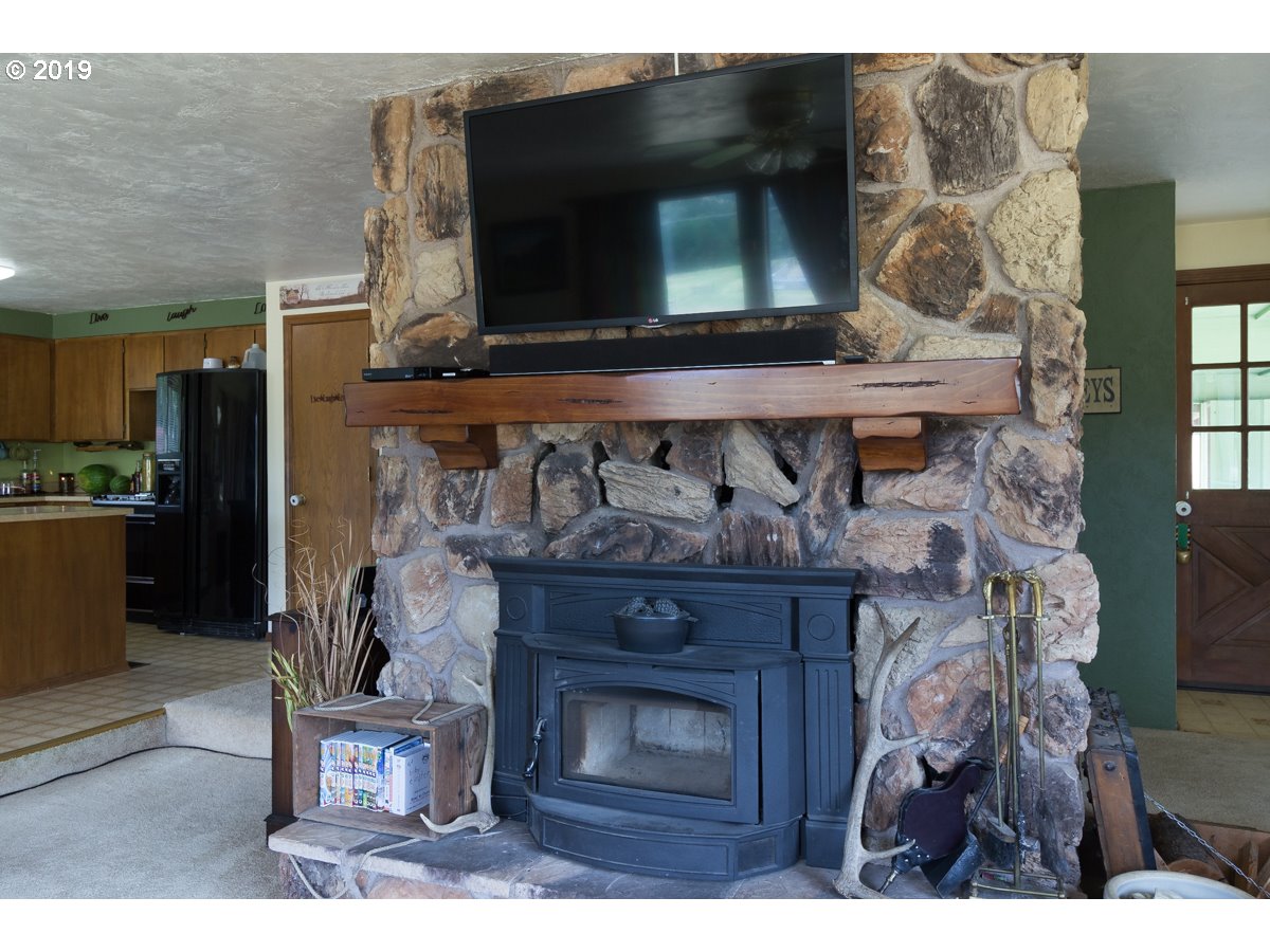 1007 Ash Creek Road Riddle, OR 97469 - Photo 22 of 32 Gallery Image 22