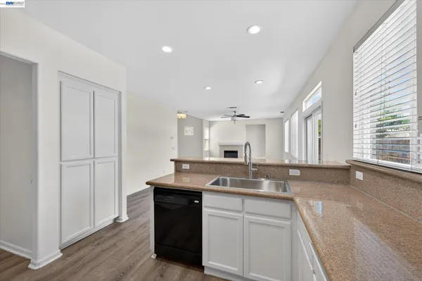 $3,750 | 244 Balsam Street, Pittsburg, CA 94565