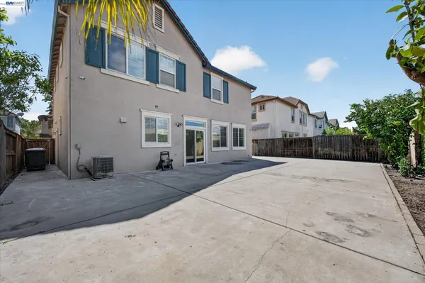 $3,750 | 244 Balsam Street, Pittsburg, CA 94565