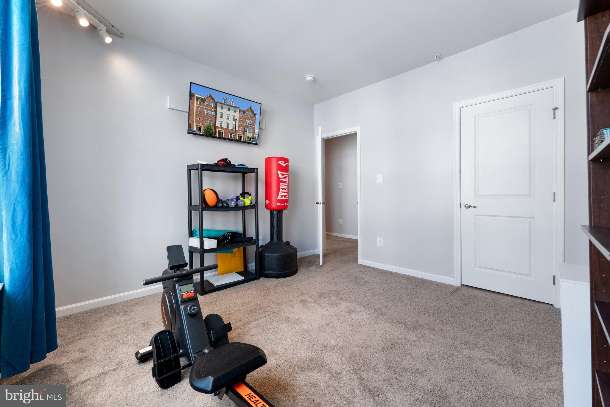 7494 Brunson Circle Gainesville, VA 20155 - Photo 33 of 49 a view of a room with gym equipment