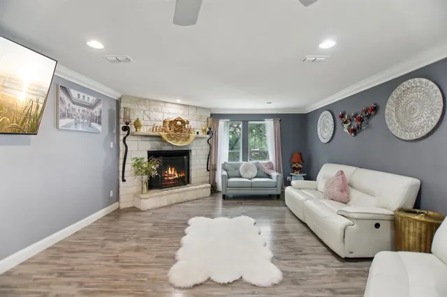 $1,050,000 | 4711 West Wedgefield Road, Granbury, TX 76049