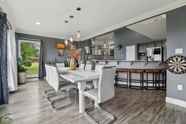 $1,050,000 | 4711 West Wedgefield Road, Granbury, TX 76049