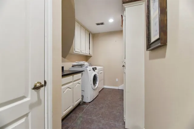 $1,050,000 | 4711 West Wedgefield Road, Granbury, TX 76049