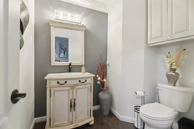 $1,050,000 | 4711 West Wedgefield Road, Granbury, TX 76049