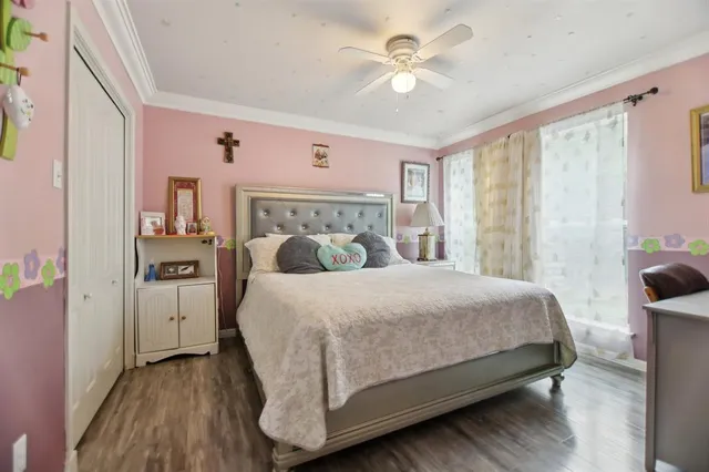 $1,050,000 | 4711 West Wedgefield Road, Granbury, TX 76049