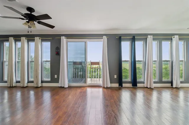 $1,050,000 | 4711 West Wedgefield Road, Granbury, TX 76049