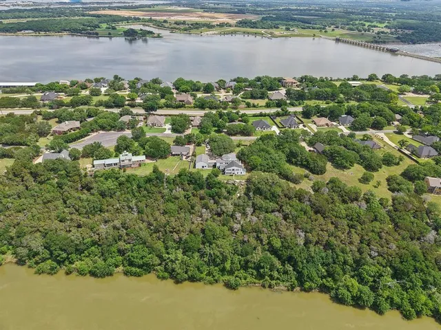 $1,050,000 | 4711 West Wedgefield Road, Granbury, TX 76049