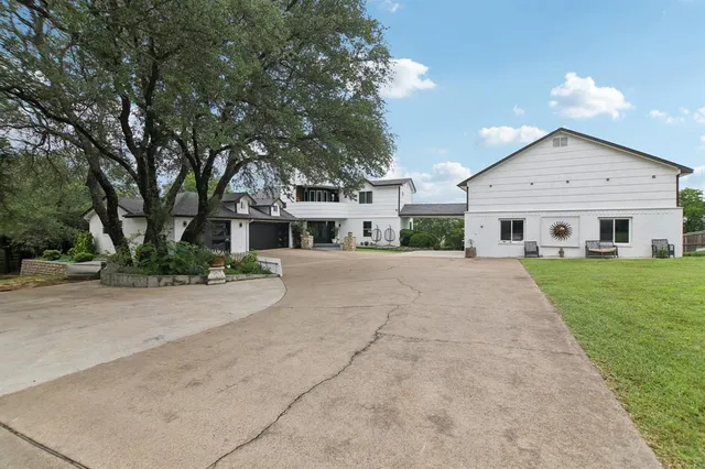 $1,050,000 | 4711 West Wedgefield Road, Granbury, TX 76049