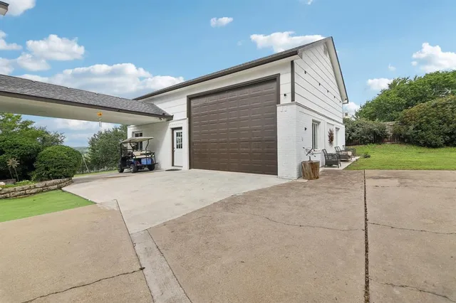 $1,050,000 | 4711 West Wedgefield Road, Granbury, TX 76049