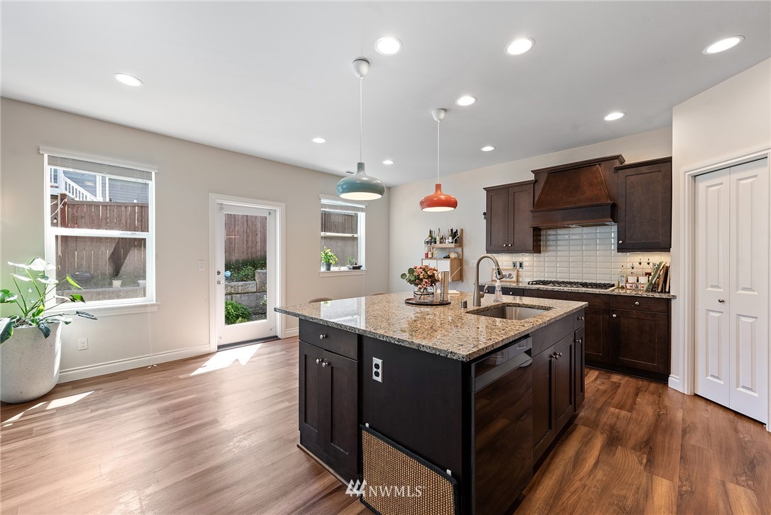 20304 85th Place Northeast Bothell, WA 98011 - Photo 6 of 25