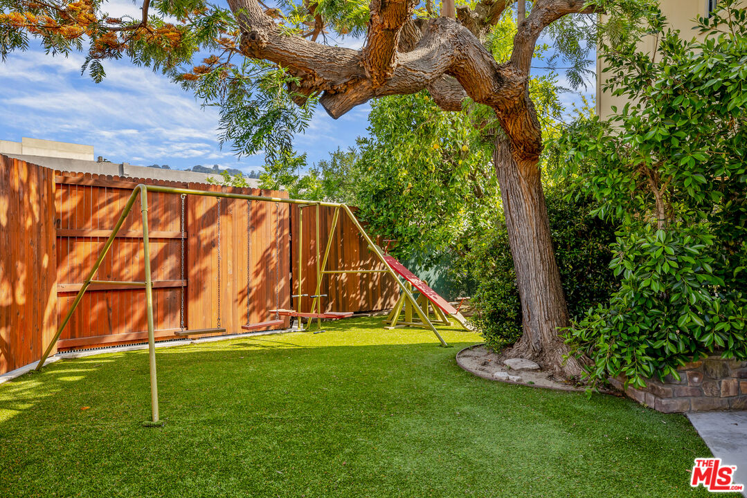 11222 Dilling Street Studio City, CA 91602 - Photo 30 of 30 a view of outdoor space with a garden and entertaining space