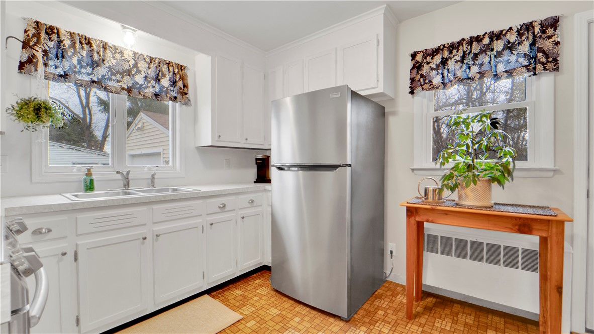 3436 Ridge Road Williamson, NY 14589 - Photo 6 of 43