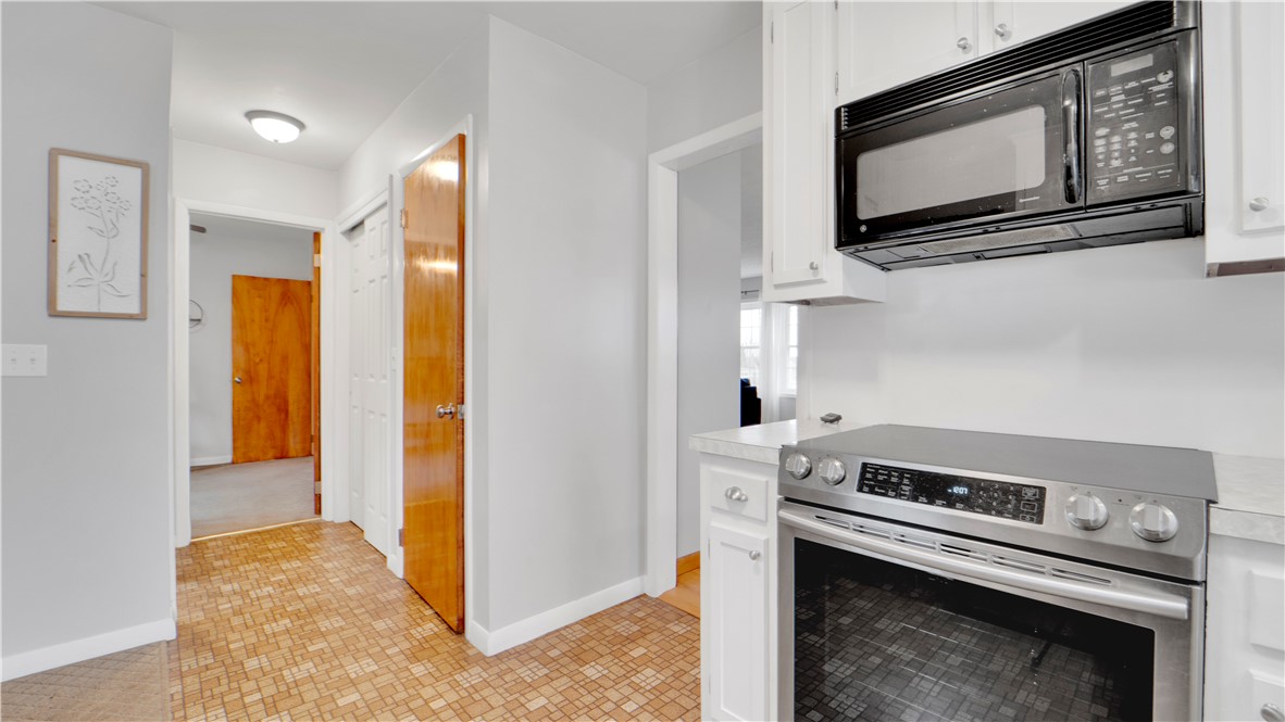 3436 Ridge Road Williamson, NY 14589 - Photo 8 of 43