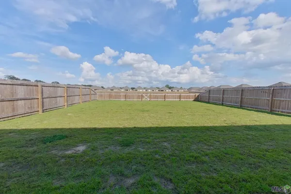 $1,595 | 117 Yardley Court, Lafayette, LA 70507