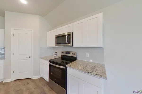 $1,595 | 117 Yardley Court, Lafayette, LA 70507