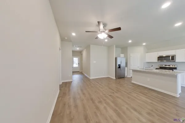 $1,595 | 117 Yardley Court, Lafayette, LA 70507