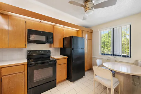 $220,000 | 2761 Village Boulevard, Unit 303, West Palm Beach, FL 33409