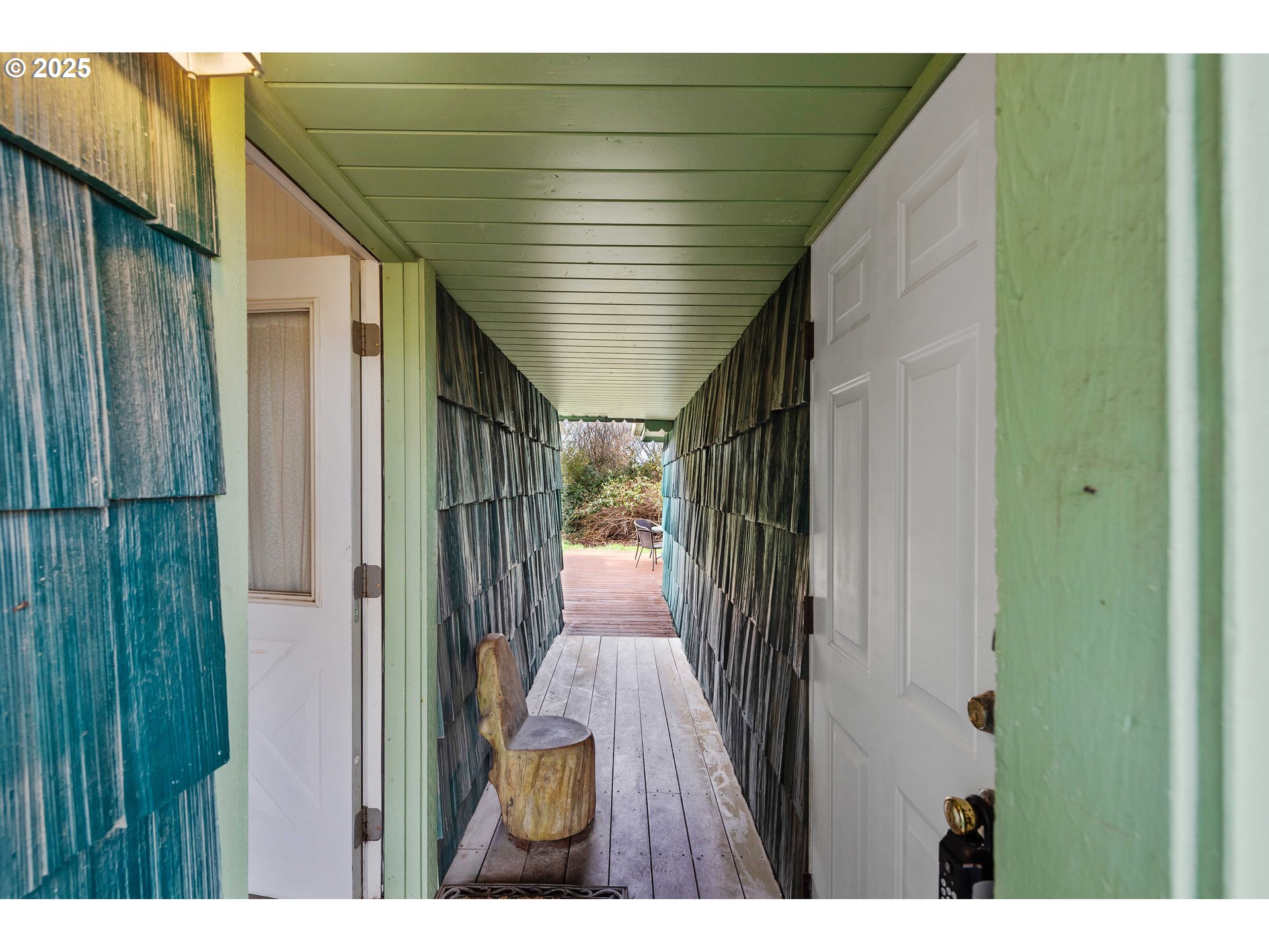 54568 Beach Loop Road Bandon, OR 97411 - Photo 16 of 38 a view of entryway