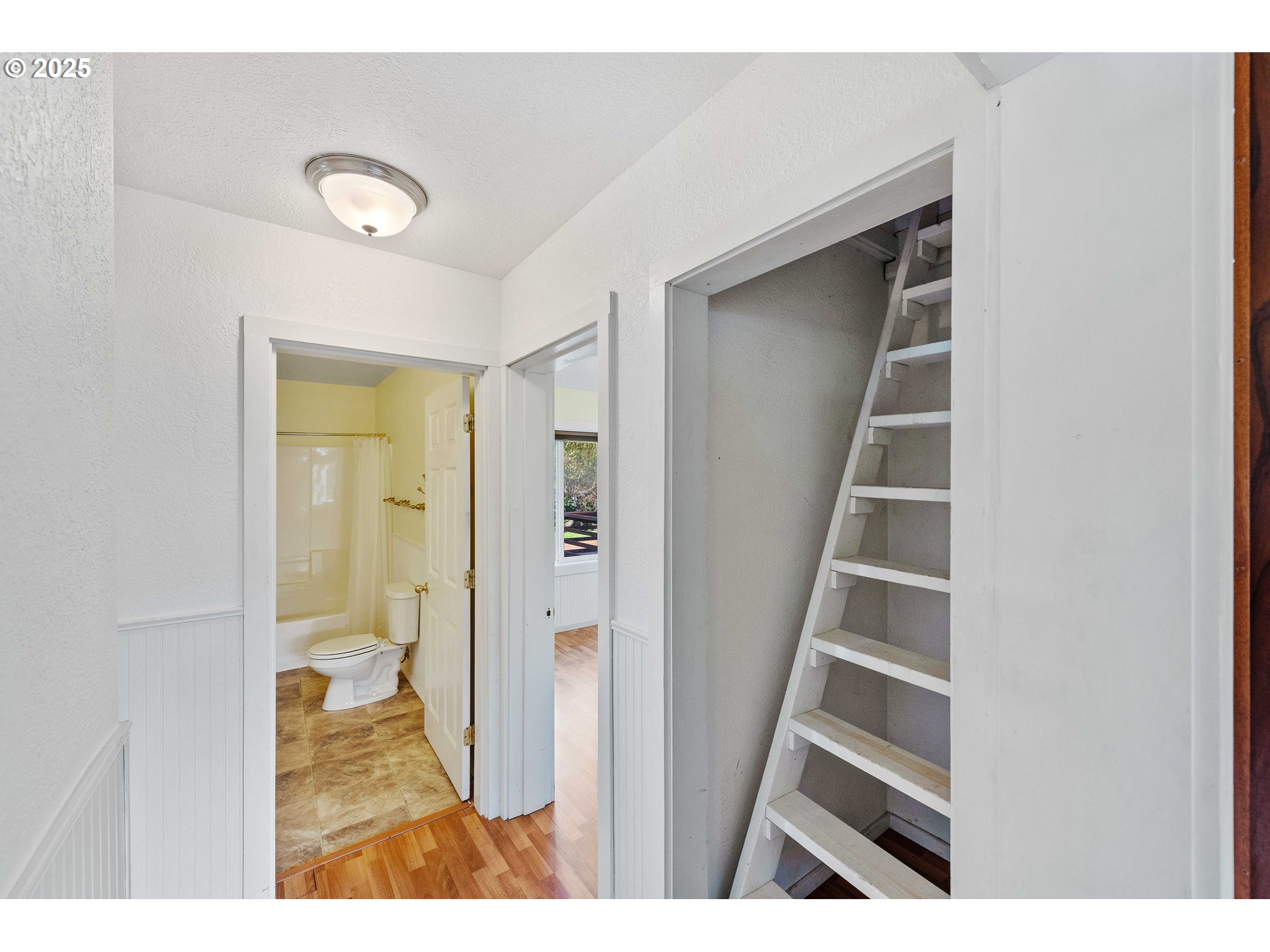 54568 Beach Loop Road Bandon, OR 97411 - Photo 29 of 38 a view of an entryway