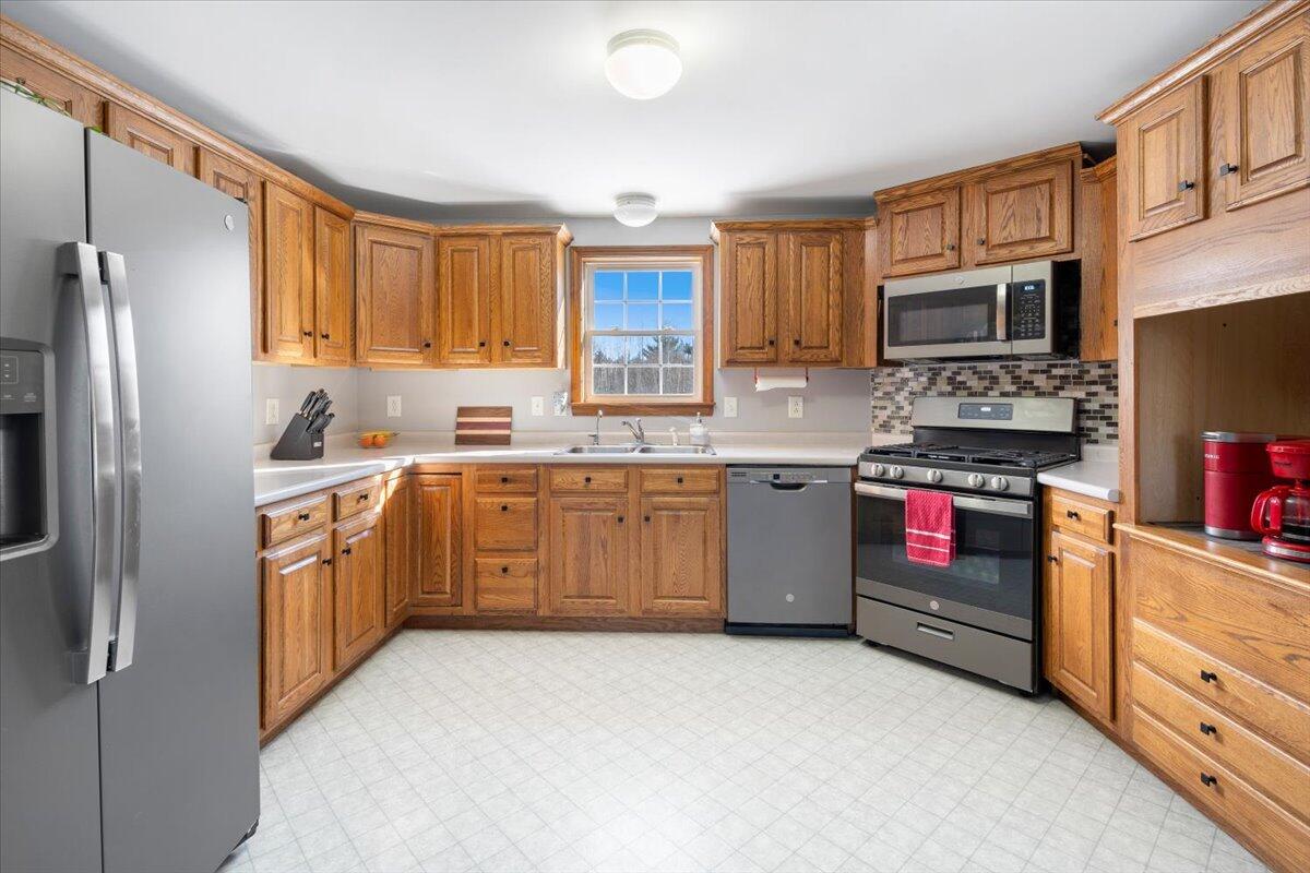 88 Tillson Road Monmouth, ME 04259 - Photo 10 of 41 Kitchen