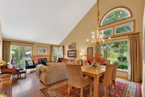 $475,000 | 1507 Acorn Court, Wheeling, IL 60090