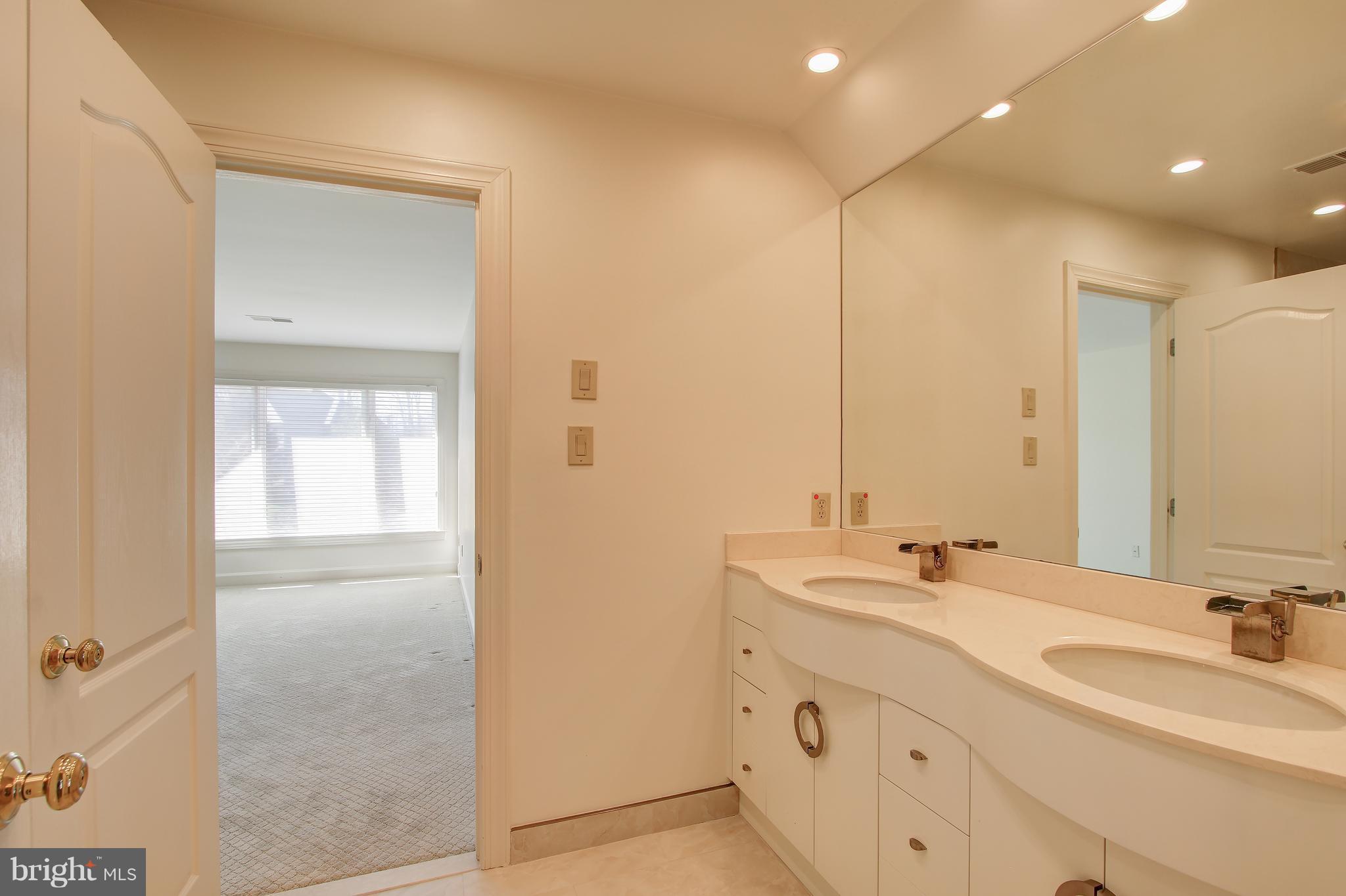 11303 Stones Throw Drive Reston, VA 20194 - Photo 24 of 30 Bath