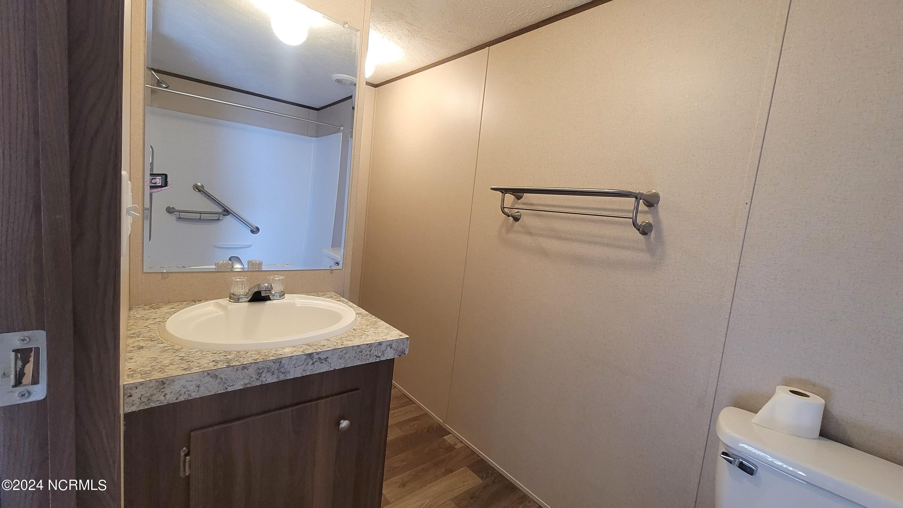 190 Wildlife Road New Bern, NC 28560 - Photo 12 of 25 View of Closet Enterence